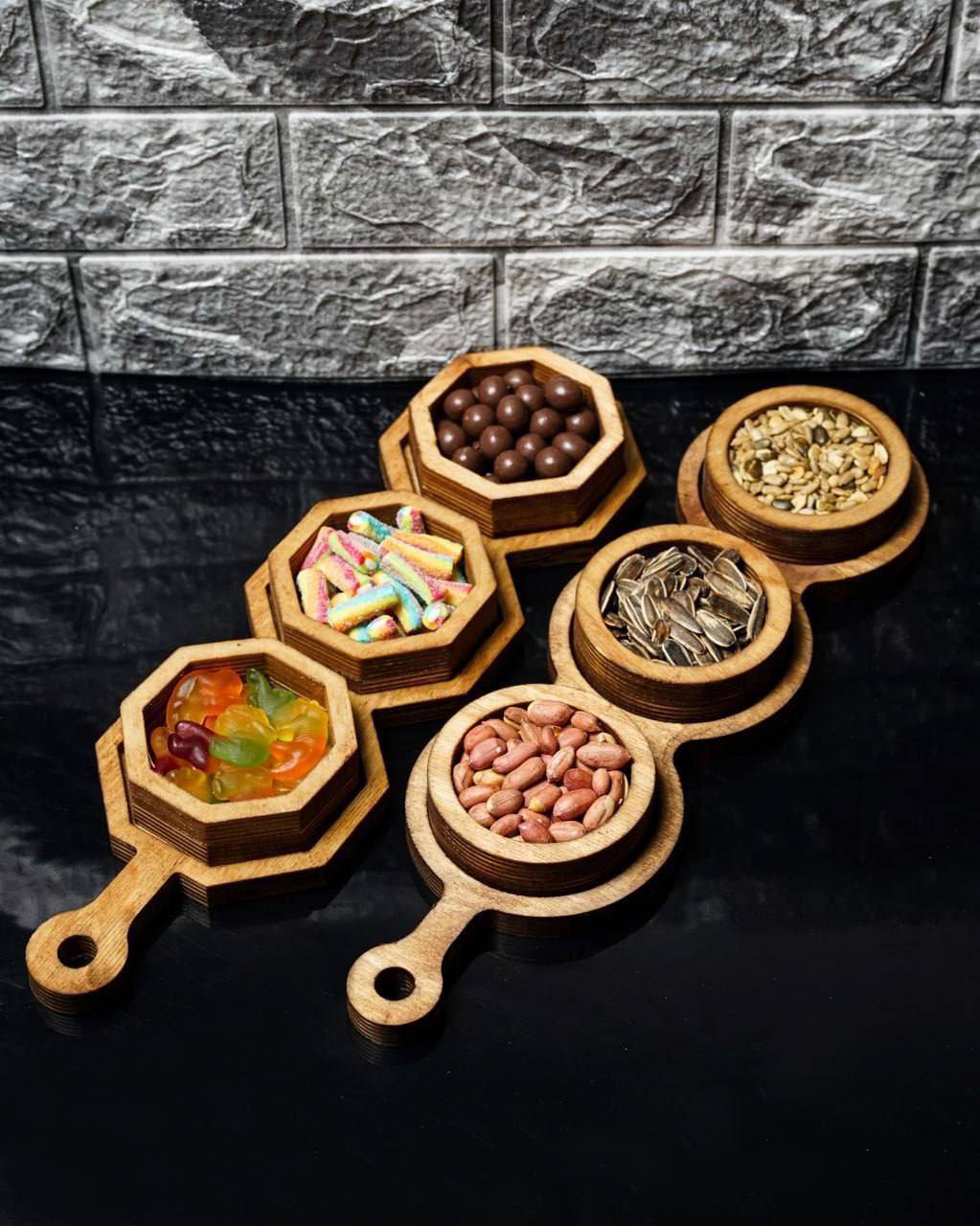 اردو خوری گرد و مربع چوبی