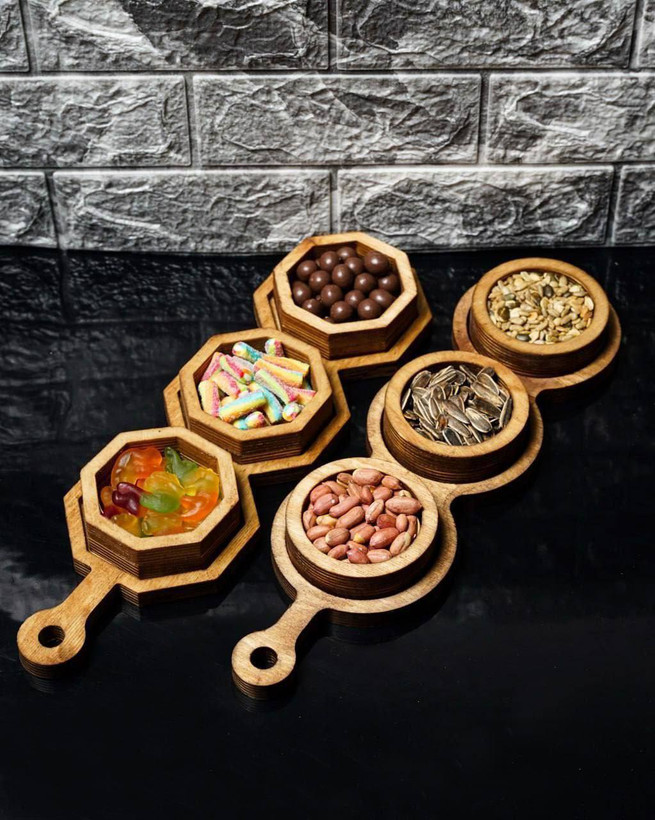 اردو خوری گرد و مربع چوبی