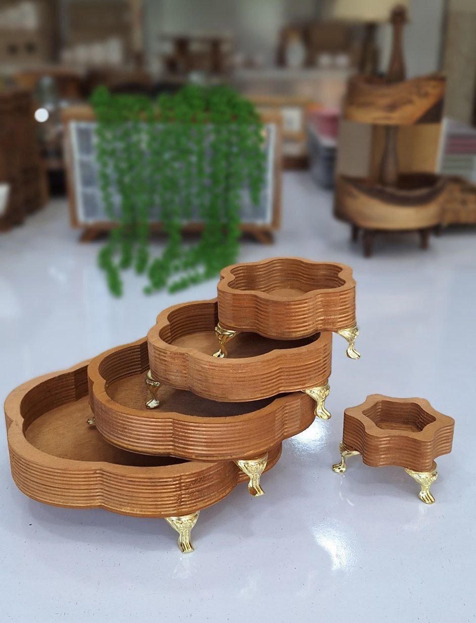 کاسه گل پایه دار