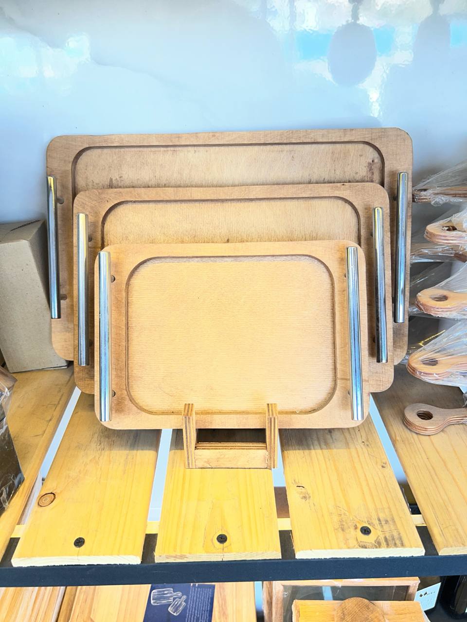 سینی چوبی دسته فلزی