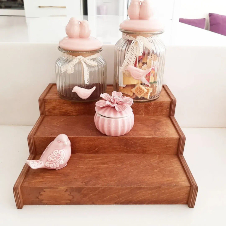 استند چوبی پله ای