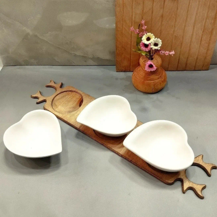 اردو خوری زیر چوب