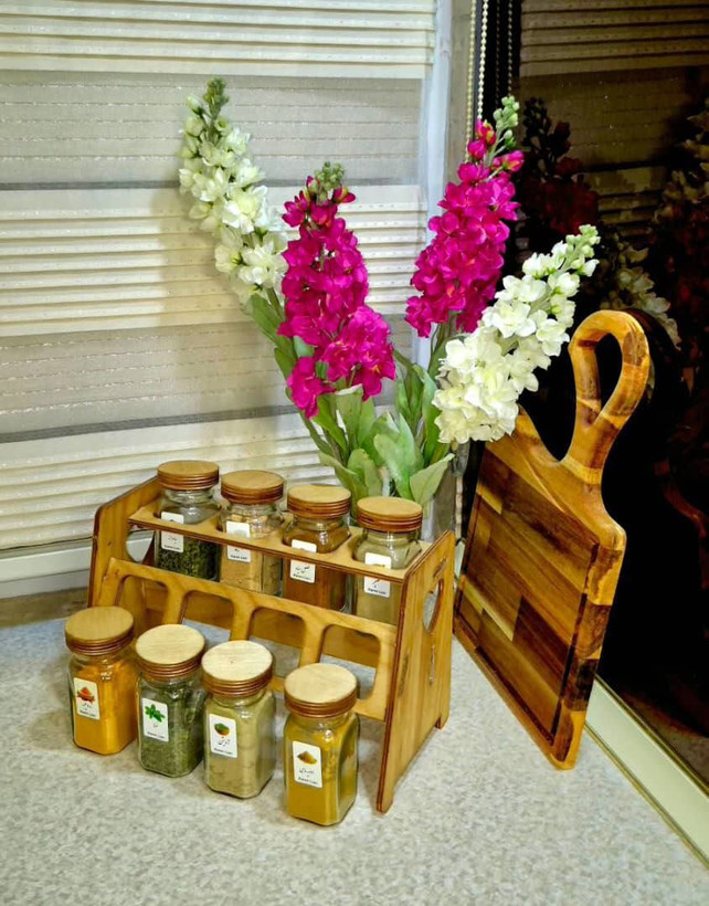 ست ادویه ۸ عددی با استند قلبی چوبی