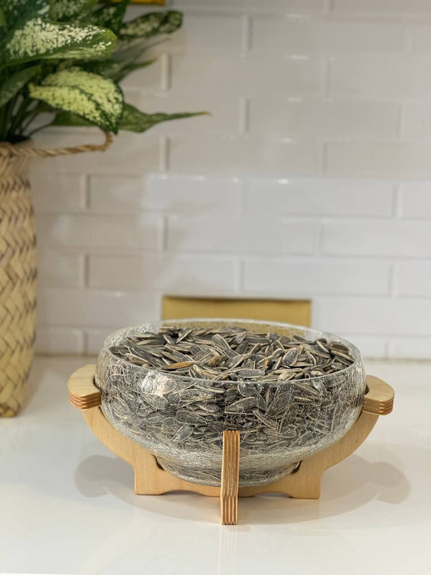 آجیل خوری بلور